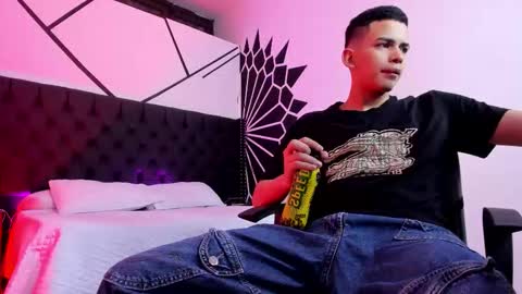 Juan online show from 10/20/25, 04:02