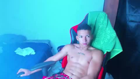 Snapshot of juansw66 chatting on 04/23/26, 12:15 juansw66 online show from 04/23/26, 12:15