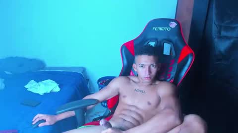 Snapshot of juansw66 chatting on 04/23/26, 12:29 juansw66 online show from 04/23/26, 12:29