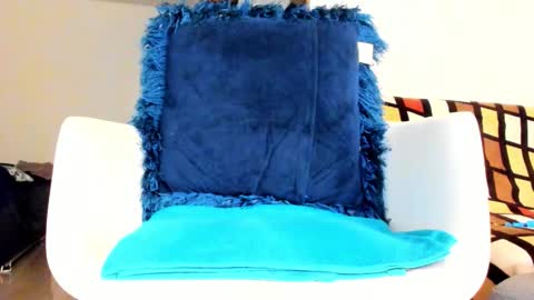 Snapshot of juanvilla02 chatting on 03/14/26, 10:32 Juan online show from 03/14/26, 10:32