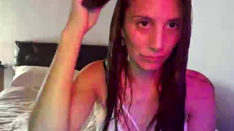 Snapshot of juanyroo chatting on 02/24/25, 12:52 juanyroo online show from 02/24/25, 12:52