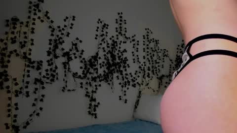 Angelica online show from 10/17/25, 02:04