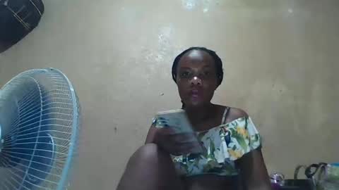 juice_petite3 online show from 02/25/25, 12:58