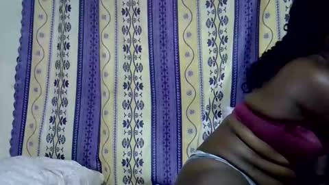 Snapshot of juicy_ass10 chatting on 06/06/26, 04:23 juicy_ass10 online show from 06/06/26, 04:23