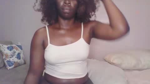 Snapshot of juicy_assgamma chatting on 09/22/25, 02:41 juicyass online show from 09/22/25, 02:41