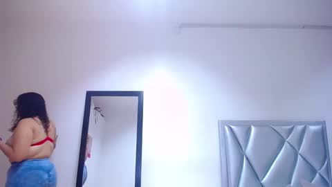 Snapshot of juicy_bignipples18 chatting on 12/16/24, 01:43 juicy_bignipples18 online show from 12/16/24, 01:43