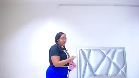 Snapshot of juicy_bignipples18 chatting on 01/07/25, 01:57 juicy_bignipples18 online show from 01/07/25, 01:57