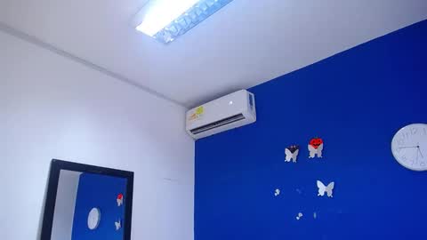 Snapshot of juicy_bignipples18 chatting on 01/18/25, 05:26 juicy_bignipples18 online show from 01/18/25, 05:26