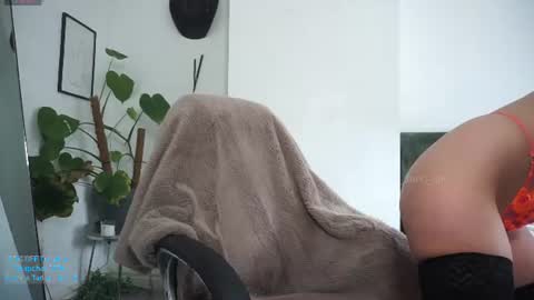 Snapshot of juicy_jane_uk chatting on 07/06/26, 11:51 online show from 07/06/26, 11:51