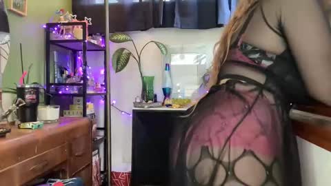 juicy_jussy online show from 05/15/26, 08:16