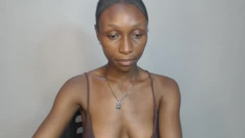 Snapshot of juicy_pinkpussy564197 chatting on 05/25/26, 09:10 olivia online show from 05/25/26, 09:10