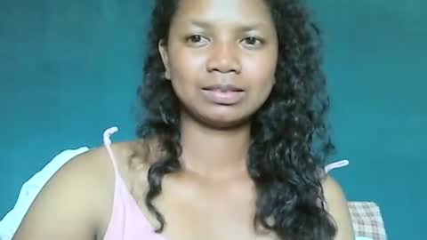 Snapshot of juicy_pretty chatting on 12/21/24, 03:58 stellah online show from 12/21/24, 03:58