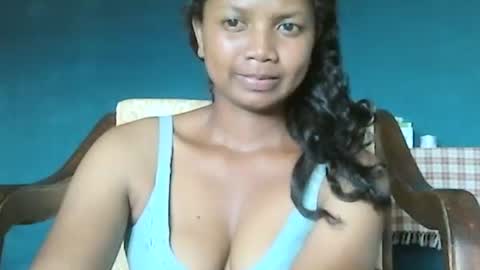 Snapshot of juicy_pretty chatting on 01/14/25, 09:56 stellah online show from 01/14/25, 09:56