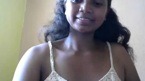 Snapshot of juicy_pretty chatting on 03/01/25, 12:23 stellah online show from 03/01/25, 12:23