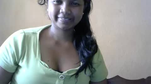 Snapshot of juicy_pretty chatting on 09/12/25, 07:52 stellah online show from 09/12/25, 07:52