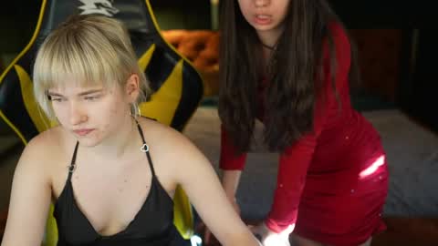 Elza online show from 05/01/26, 02:43