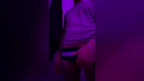 Snapshot of juicyboy97 chatting on 03/31/26, 07:14 juicyboy97 online show from 03/31/26, 07:14