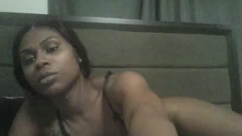 Snapshot of juicyexotic chatting on 12/01/25, 11:04 JuicyExotic online show from 12/01/25, 11:04