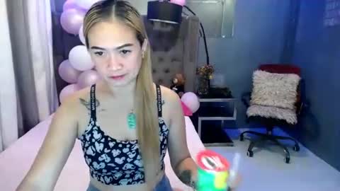 Snapshot of juicyliciousgirl chatting on 05/08/26, 06:52 Den online show from 05/08/26, 06:52
