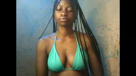 juicypiexx online show from 10/12/25, 02:43