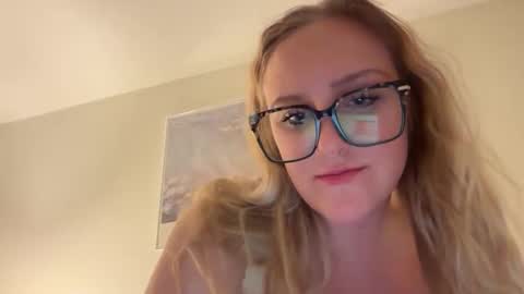 Julief  online show from 04/12/26, 02:49