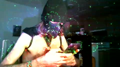 Snapshot of jukeb0x77 chatting on 11/23/25, 05:07 Juk3B0x77 online show from 11/23/25, 05:07