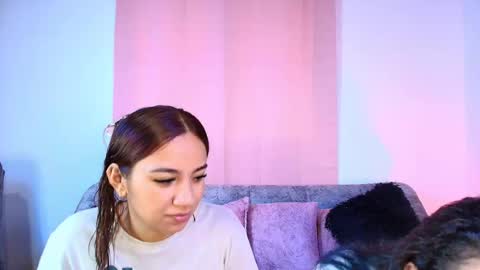 Snapshot of jules_n_gia chatting on 12/22/25, 10:18 Jules and Gia online show from 12/22/25, 10:18