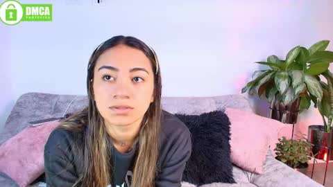Snapshot of jules_n_gia chatting on 06/30/26, 02:40 Jules and Gia online show from 06/30/26, 02:40