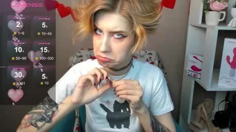 Snapshot of julescrown chatting on 02/16/25, 01:03 Jules online show from 02/16/25, 01:03