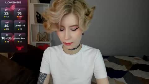 Snapshot of julescrown chatting on 09/18/25, 12:45 Jules online show from 09/18/25, 12:45