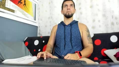 juleslake2 online show from 11/22/25, 07:13