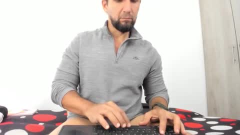 juleslake2 online show from 12/21/25, 01:07