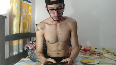 Julfigo online show from 02/25/25, 12:34