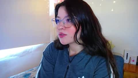 Snapshot of juli05star chatting on 02/02/25, 03:17 Juliana online show from 02/02/25, 03:17