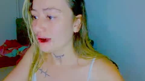  Juliana Torres  online show from 10/21/25, 12:11