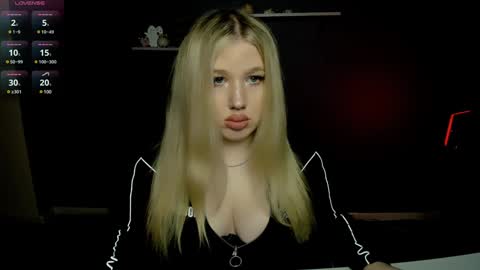 juli kisss online show from 12/25/24, 07:34