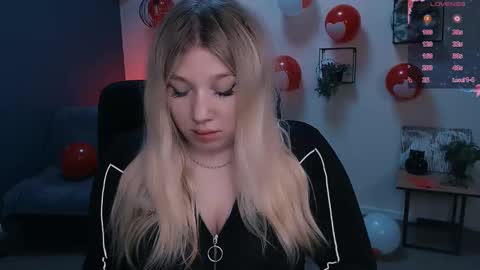 juli kisss online show from 02/24/25, 12:37