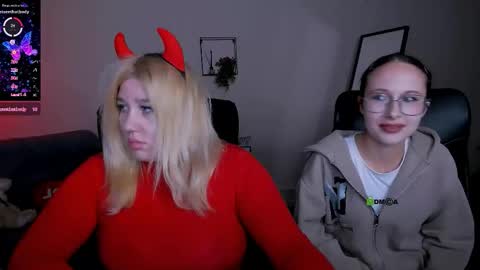 juli kisss online show from 09/10/25, 07:25