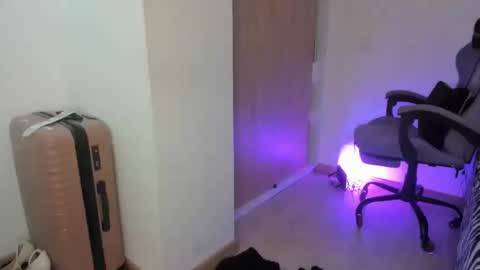 Snapshot of juli_santos_22 chatting on 02/24/25, 07:30 juli_santos_22 online show from 02/24/25, 07:30