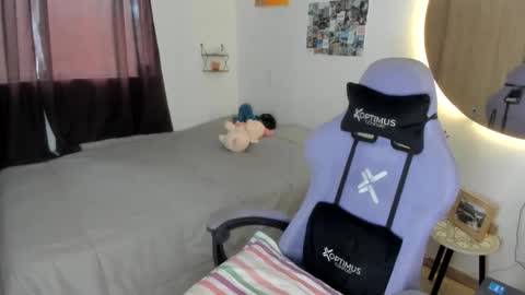 Snapshot of juli_santos_22 chatting on 03/11/26, 12:22 juli_santos_22 online show from 03/11/26, 12:22