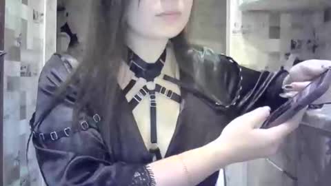 julia69009 online show from 12/19/24, 12:02