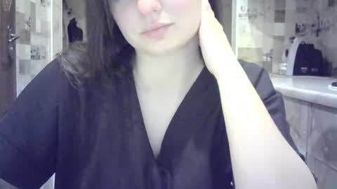 julia69009 online show from 12/21/24, 11:45