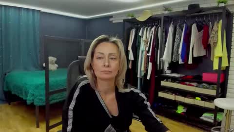 julia__cherry_ online show from 12/14/25, 03:28