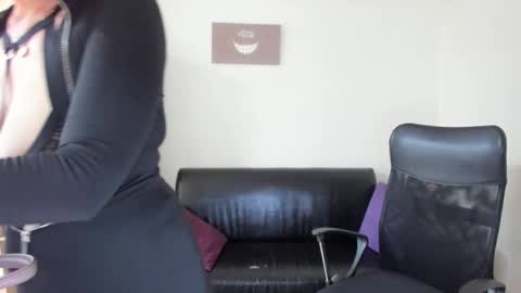 Snapshot of julia_andersone chatting on 02/03/25, 06:56 Julia Andersone online show from 02/03/25, 06:56