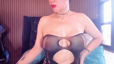 Julia online show from 10/09/25, 08:29