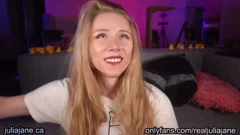 Snapshot of julia_jane chatting on 01/10/26, 03:08 Julia Jane online show from 01/10/26, 03:08