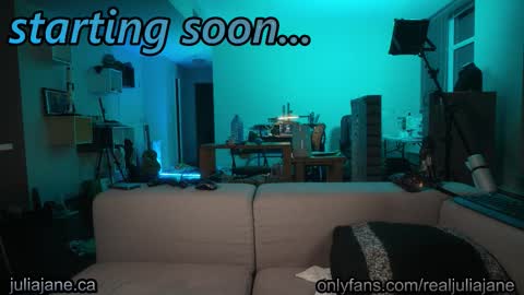 Snapshot of julia_jane chatting on 02/15/26, 02:41 Julia Jane online show from 02/15/26, 02:41