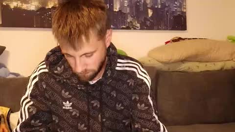 Snapshot of julia_official chatting on 09/24/25, 08:34 julia_official online show from 09/24/25, 08:34