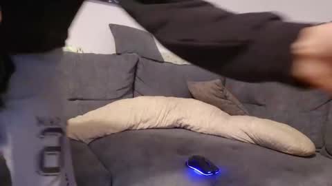 Snapshot of julia_official chatting on 11/15/25, 06:37 julia_official online show from 11/15/25, 06:37