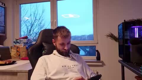 Snapshot of julia_official chatting on 01/14/26, 03:28 julia_official online show from 01/14/26, 03:28